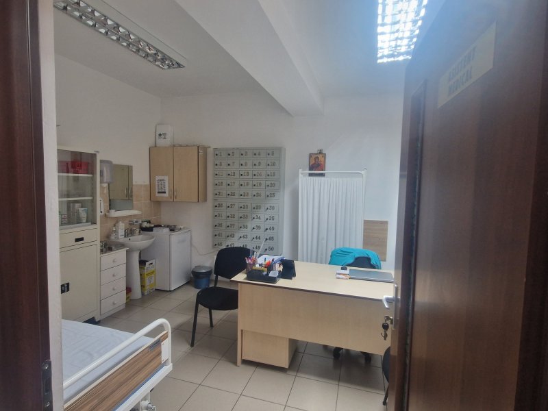 Cabinet-medical